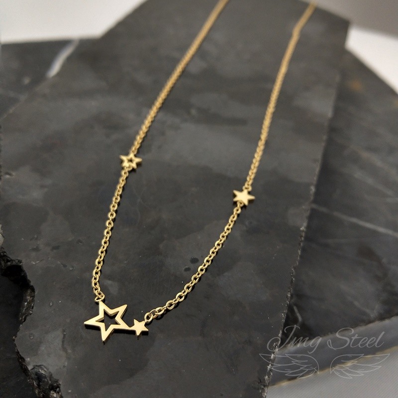 Naszyjnik z ażurowymi gwiazdkami